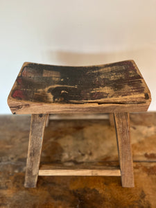 Saddle stool