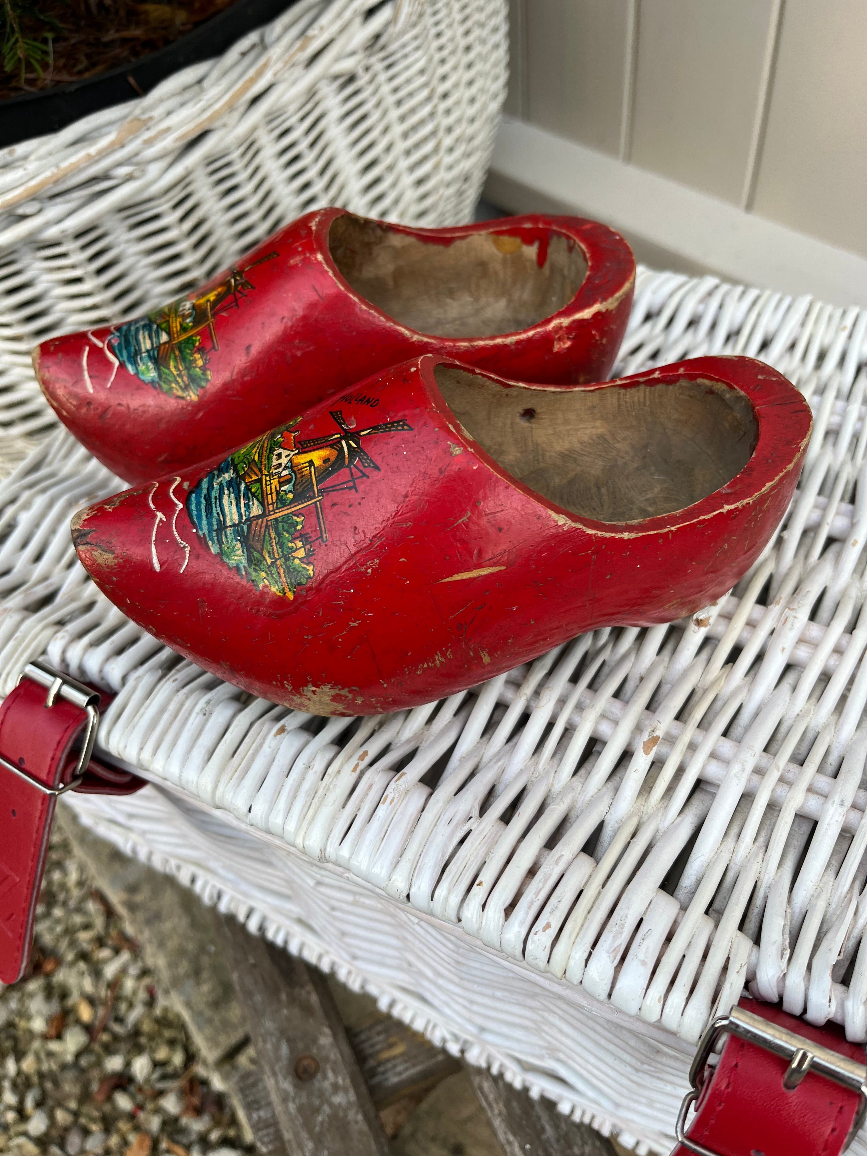 Vintage red Clogs