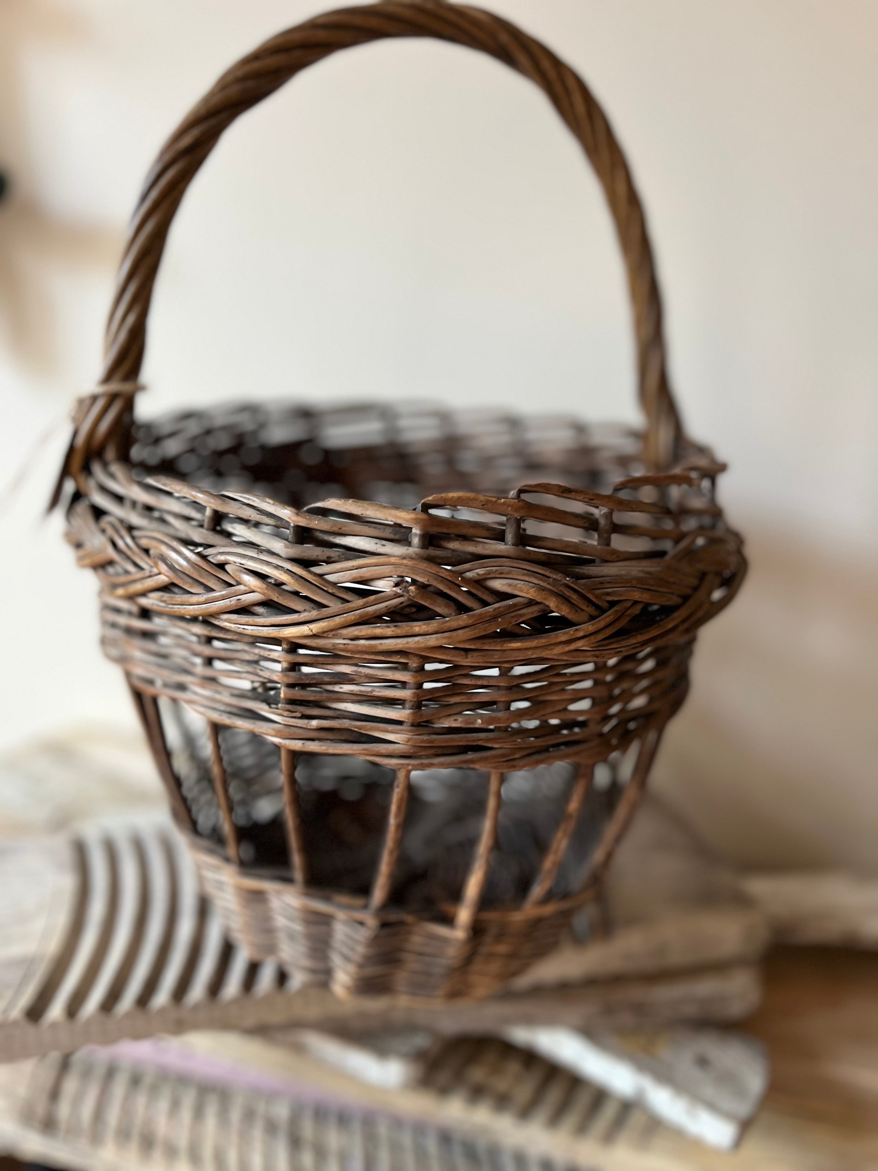 Old French basket