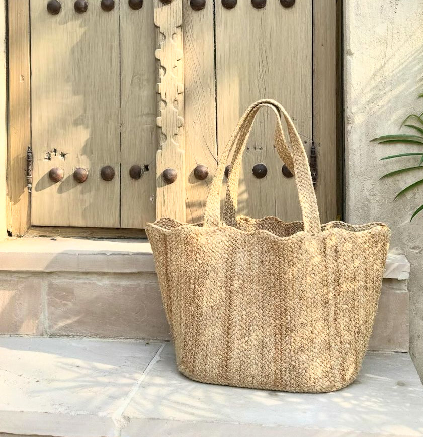 Wavy Jute Tote