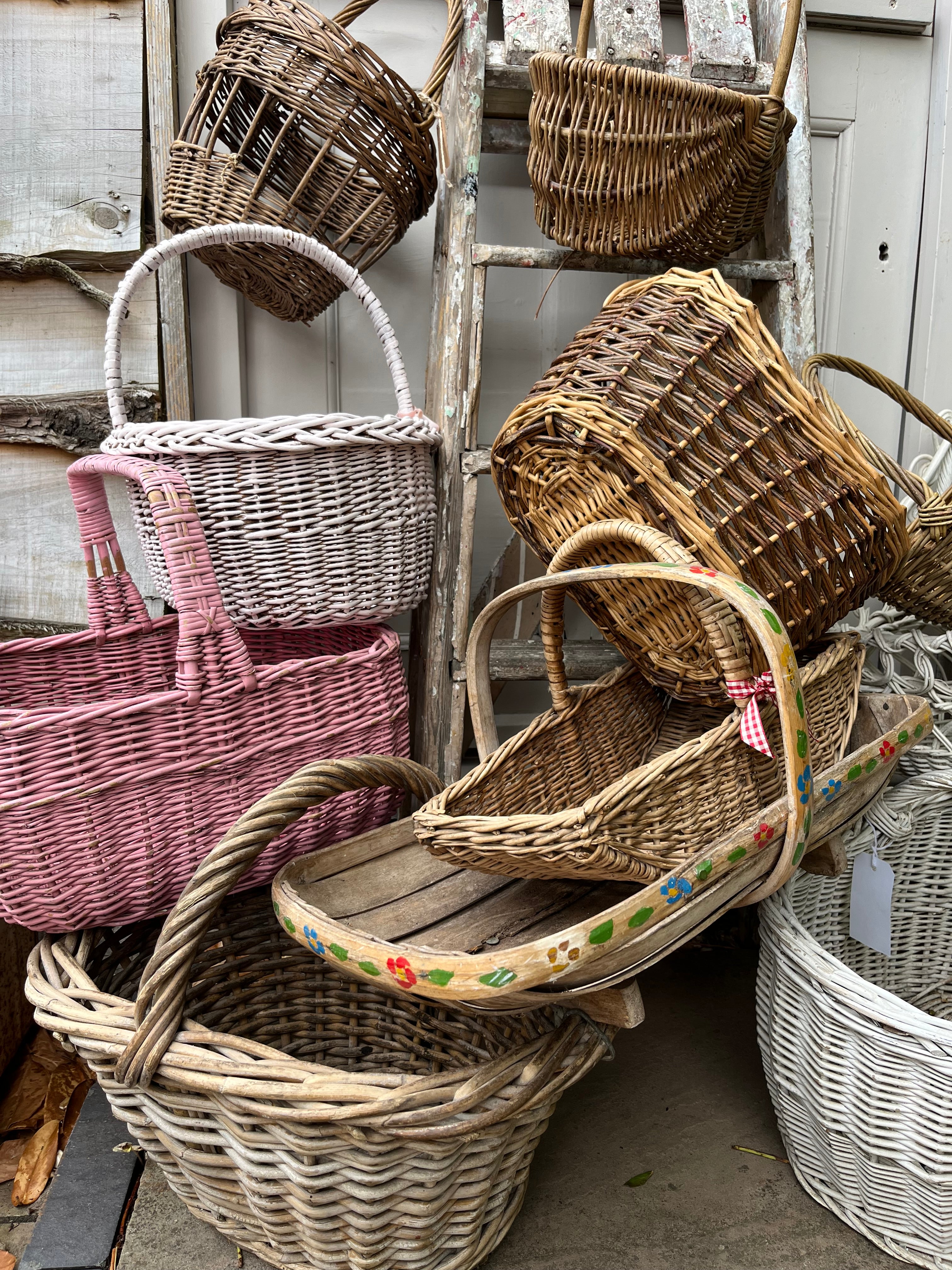 Pale pink basket