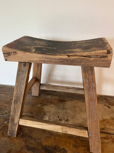 Saddle stool