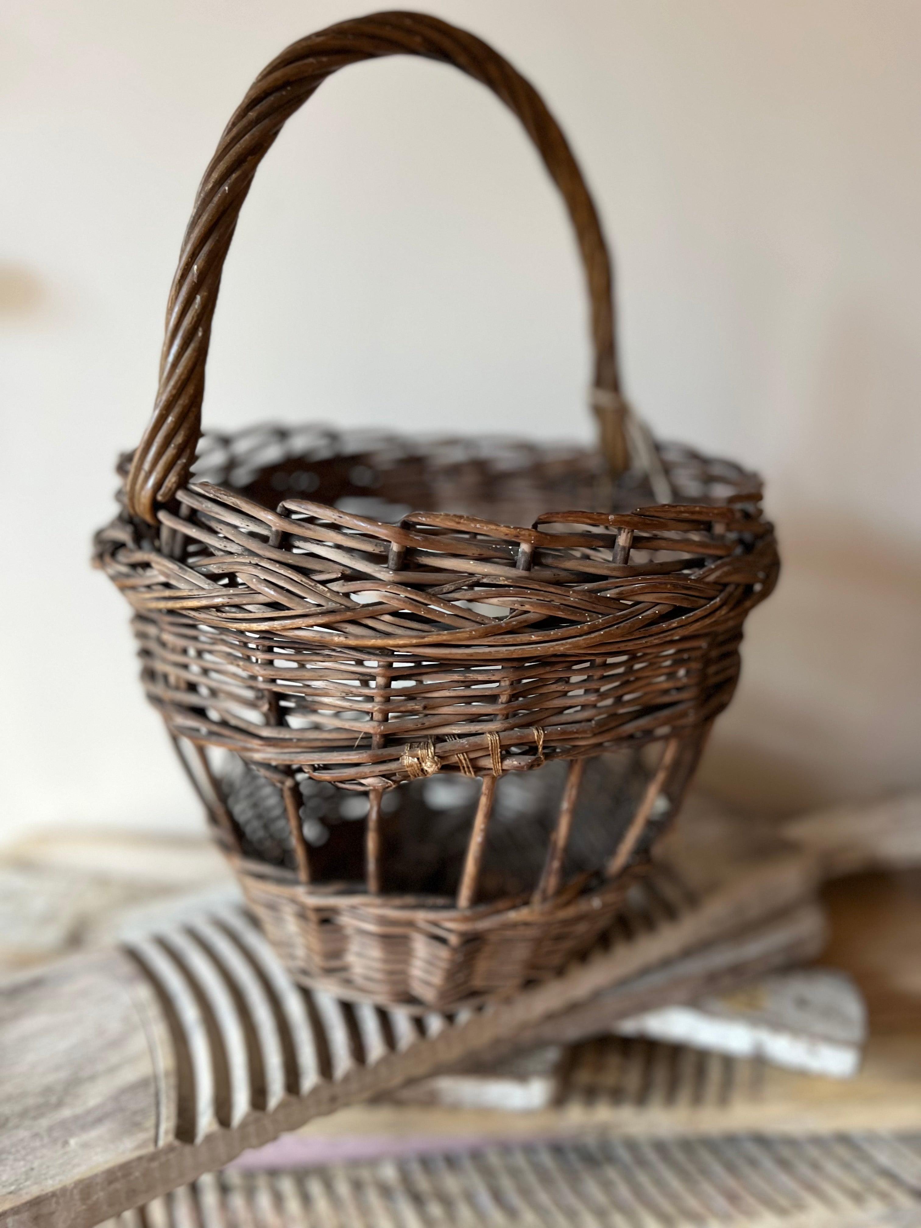 Old French basket