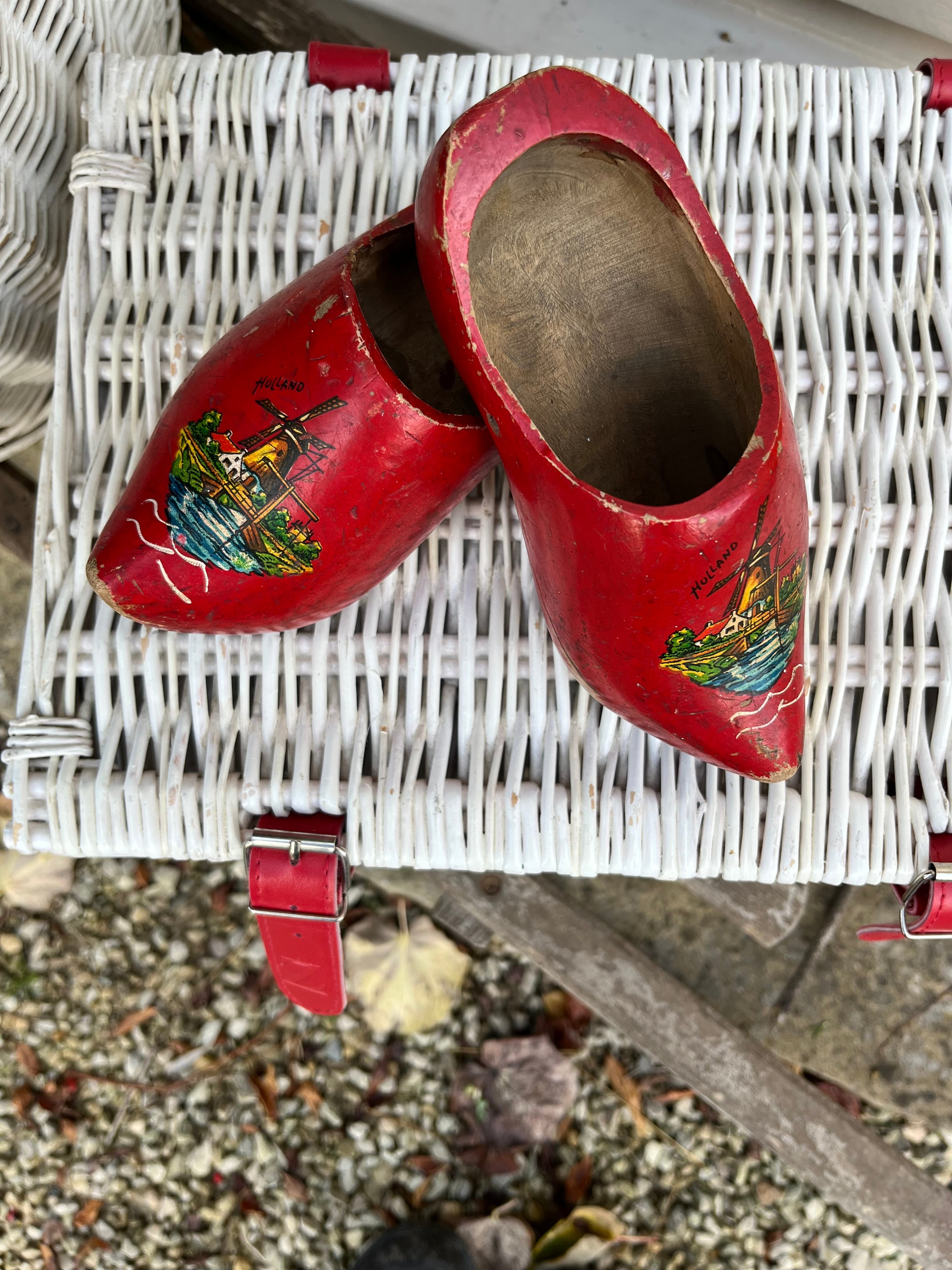 Vintage red Clogs