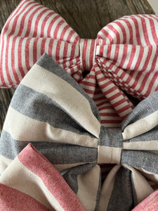 Linen stripe bows