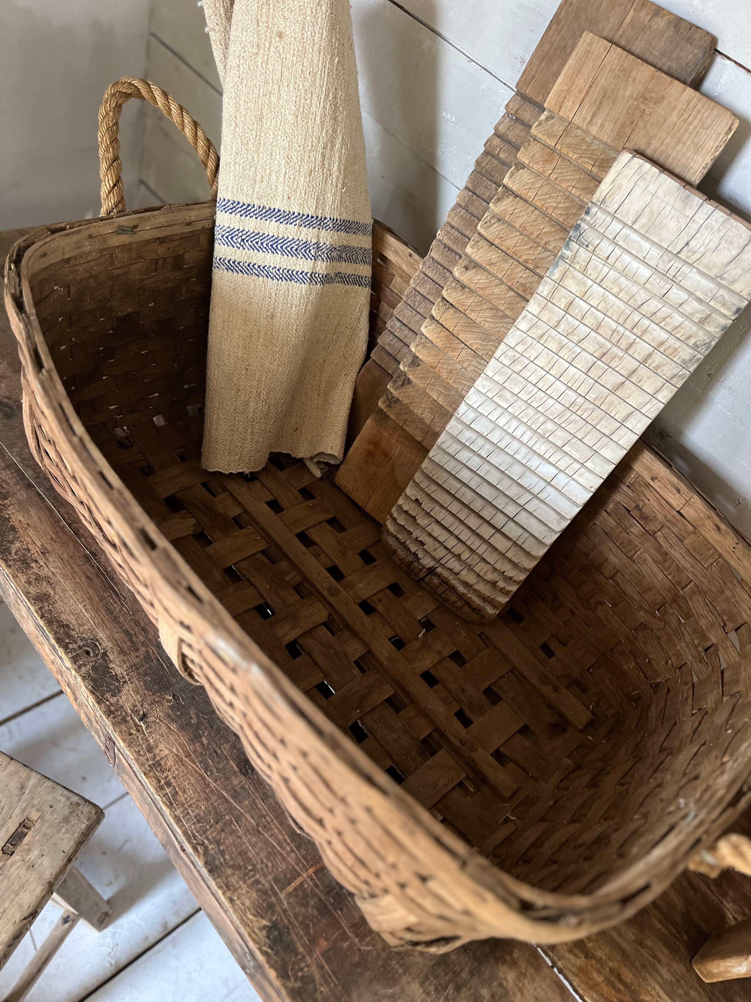 American Vintage laundry basket